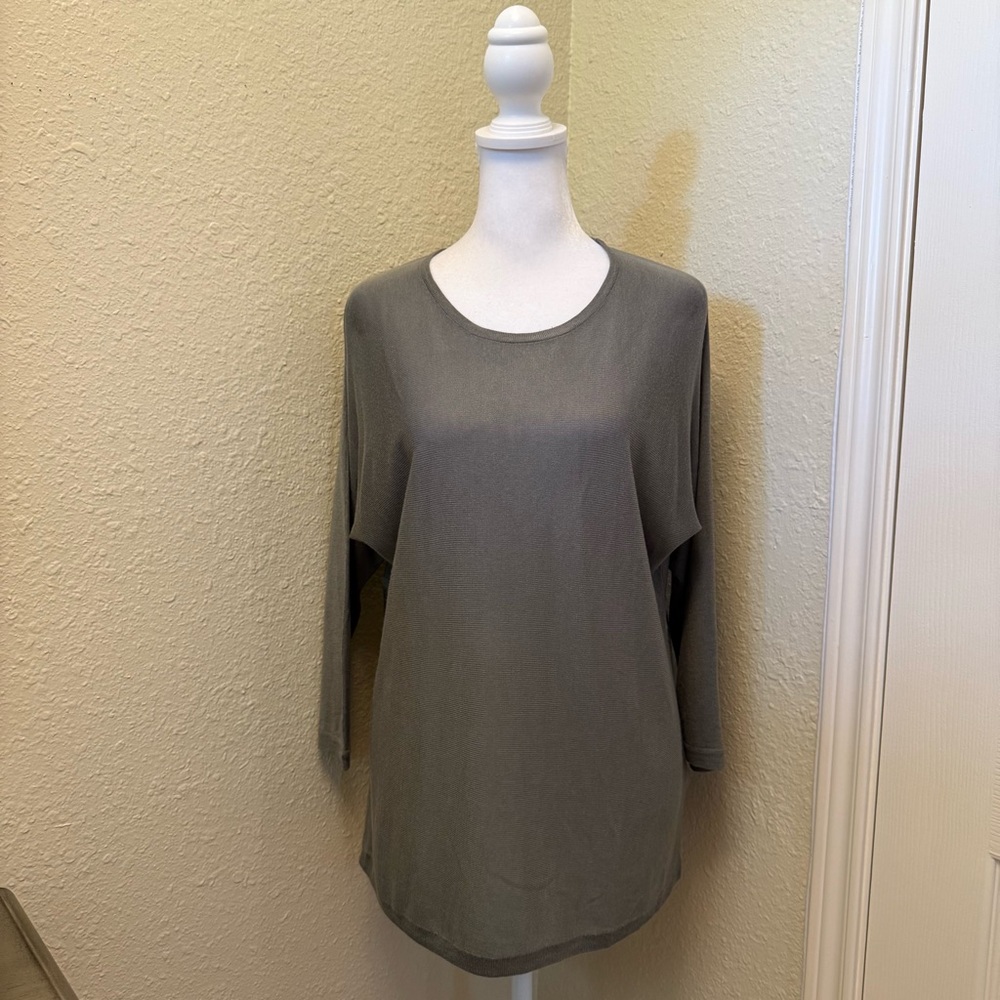 Banana Republic Women’s Sage Green Dolman Sleeve Pullover Fine Gauge Sweater S
